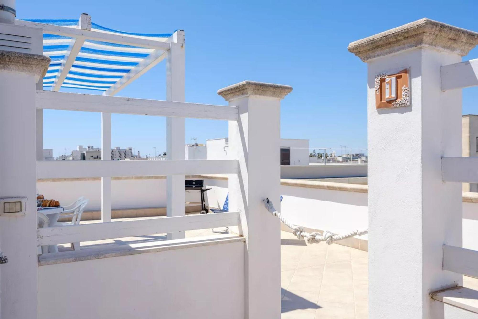 Emerald Residence Sleeps 12 With Sea View Porto Cesareo Exterior foto