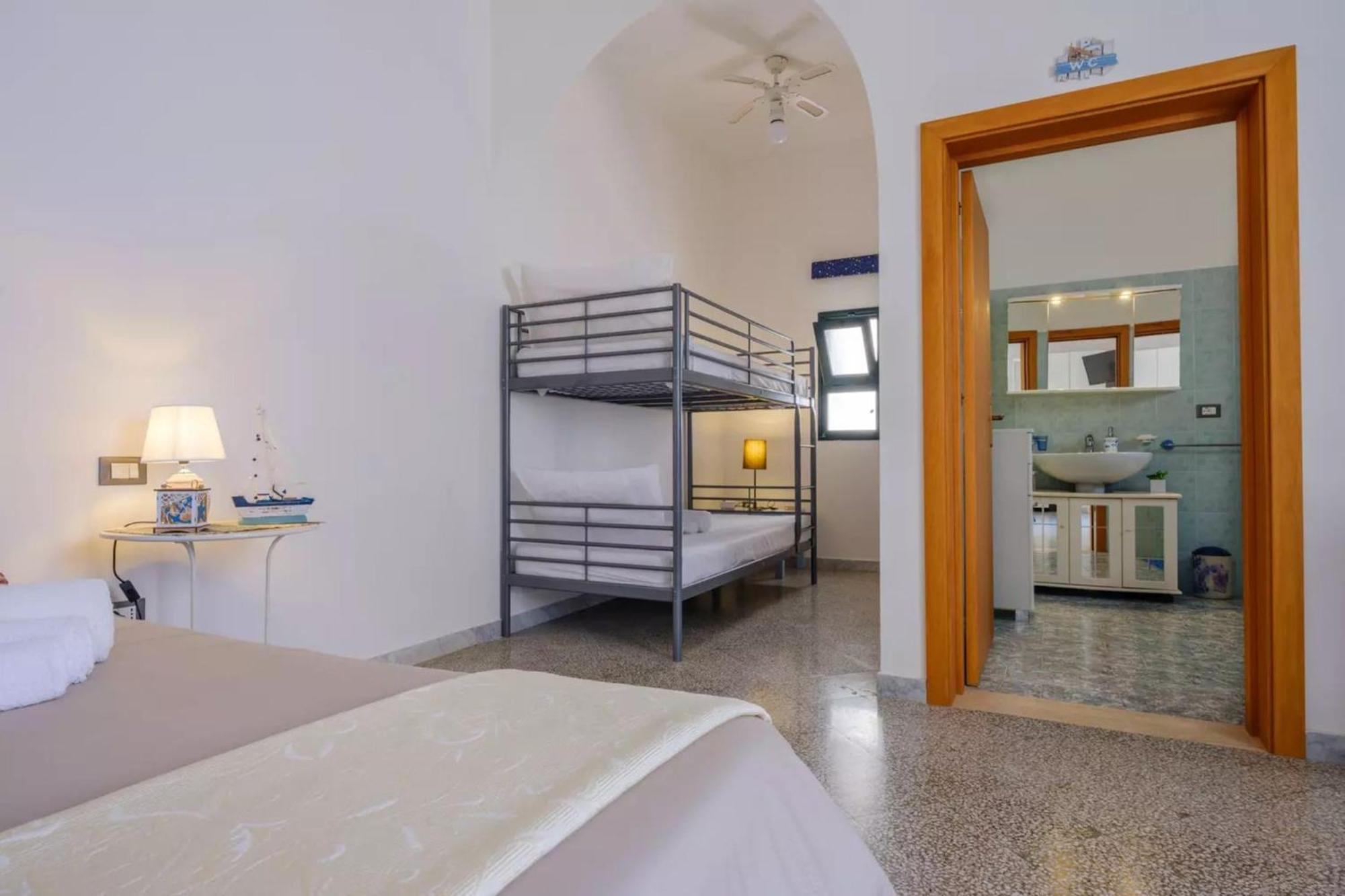 Emerald Residence Sleeps 12 With Sea View Porto Cesareo Exterior foto